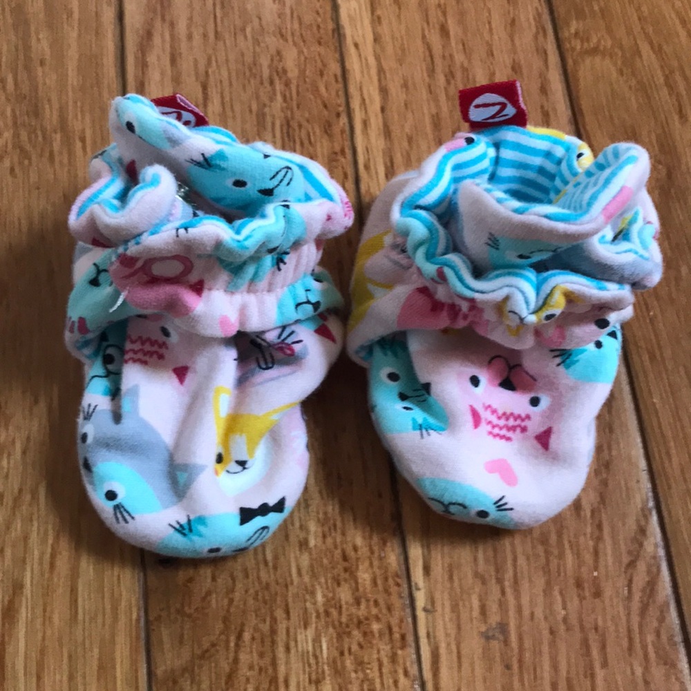 Zutano- cat print shoes